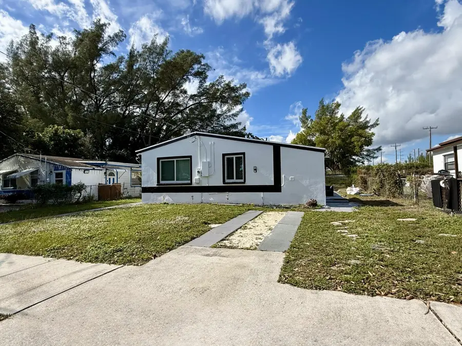 5909 Pinewood Avenue, West Palm Beach, FL 33407 - #3