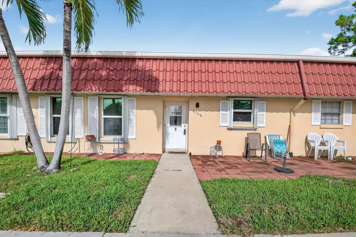 676 Laconia Circle #B, Lake Worth, FL 33467 - #1