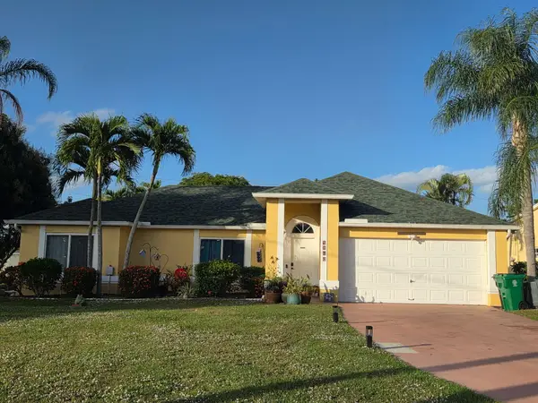 2398 SE Charleston Drive, Port St Lucie, FL 34952