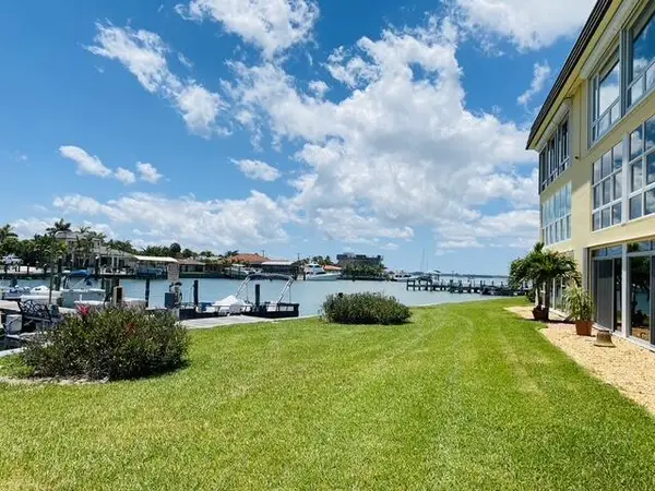 1351 Bayshore Drive #105, Fort Pierce, FL 34949