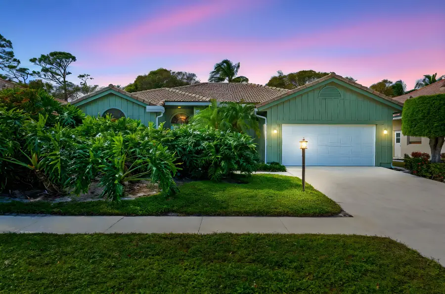 9055 Cypress Hollow Drive, Palm Beach Gardens, FL 33418 - #2