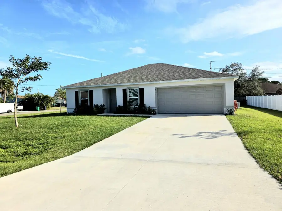2772 SE Garfield Avenue, Port Saint Lucie, FL 34952 - #2