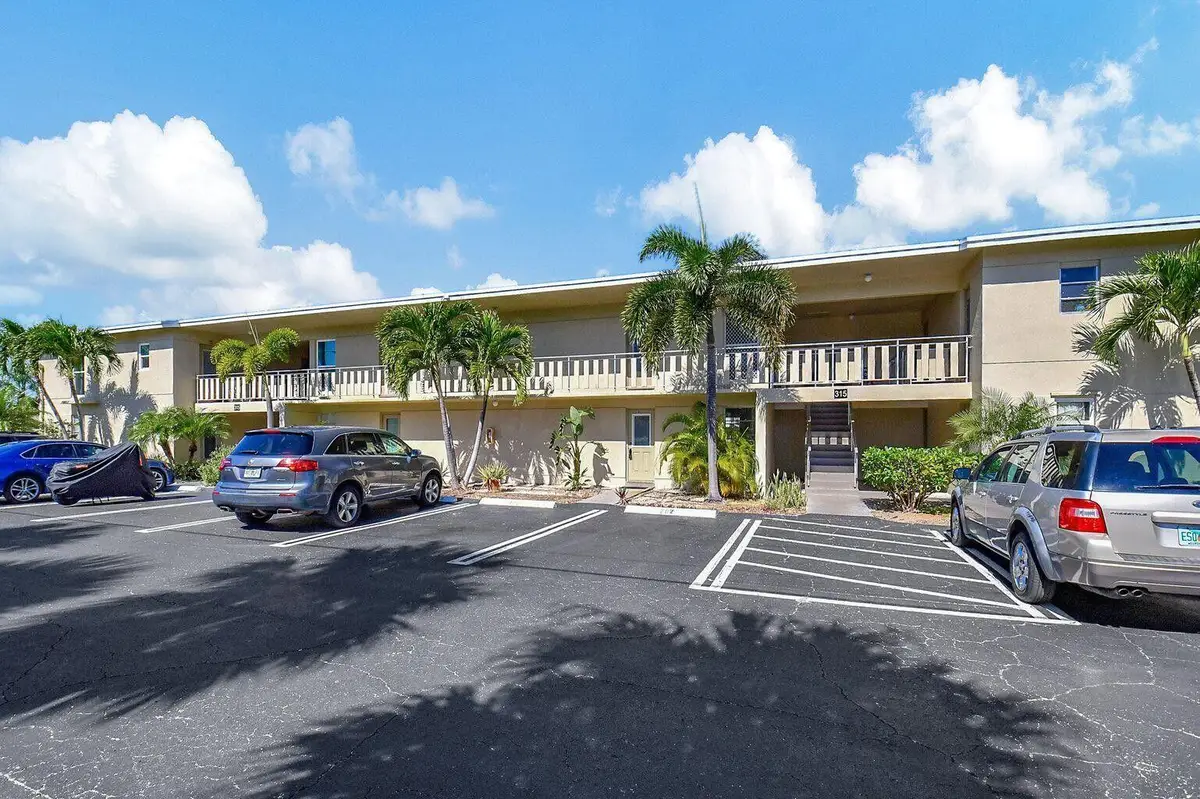 315 Circle Drive S #102, Boynton Beach, FL 33435 - #1