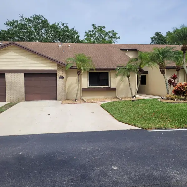 135 Meander Circle, Royal Palm Beach, FL 33411