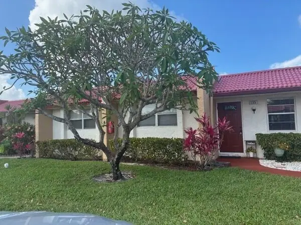 135 Lake Anne Drive, West Palm Beach, FL 33411