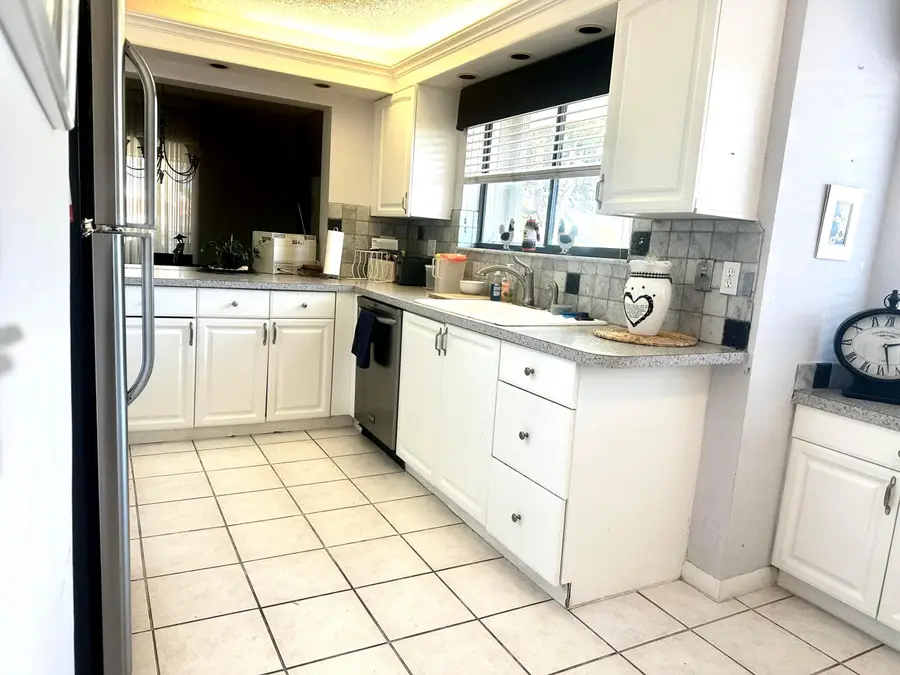 25 Pelican Pointe Drive #201, Delray Beach, FL 33483 - #2