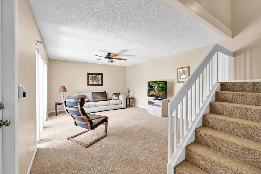 1458 N Lawnwood Circle #26d, Fort Pierce, FL 34950 - #3