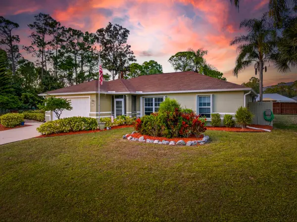 1585 Degamma Street Nw, Palm Bay, FL 32907