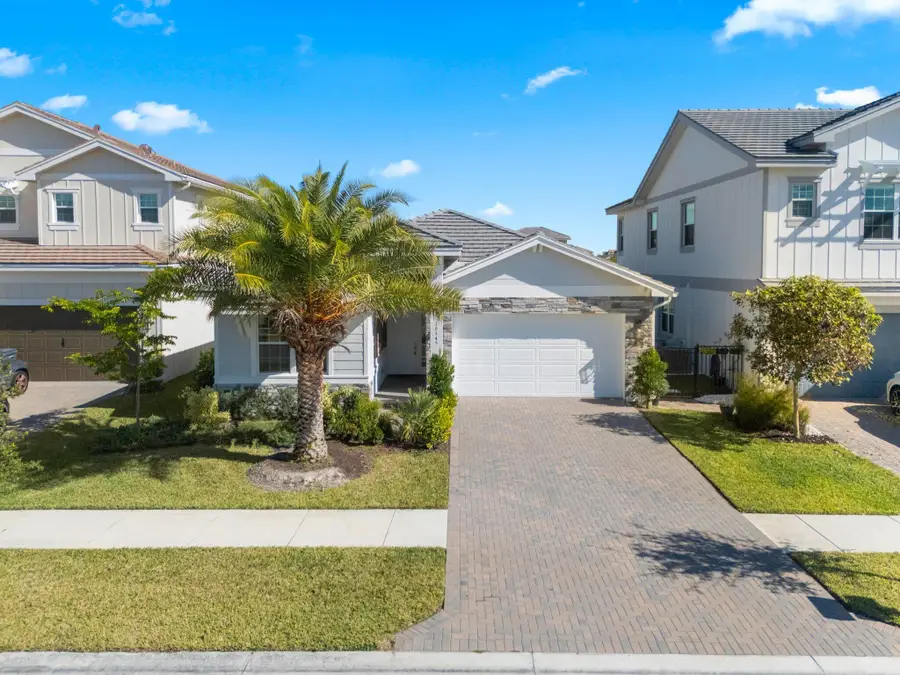 19545 Broad Shore Walk, Loxahatchee, FL 33470 - #2