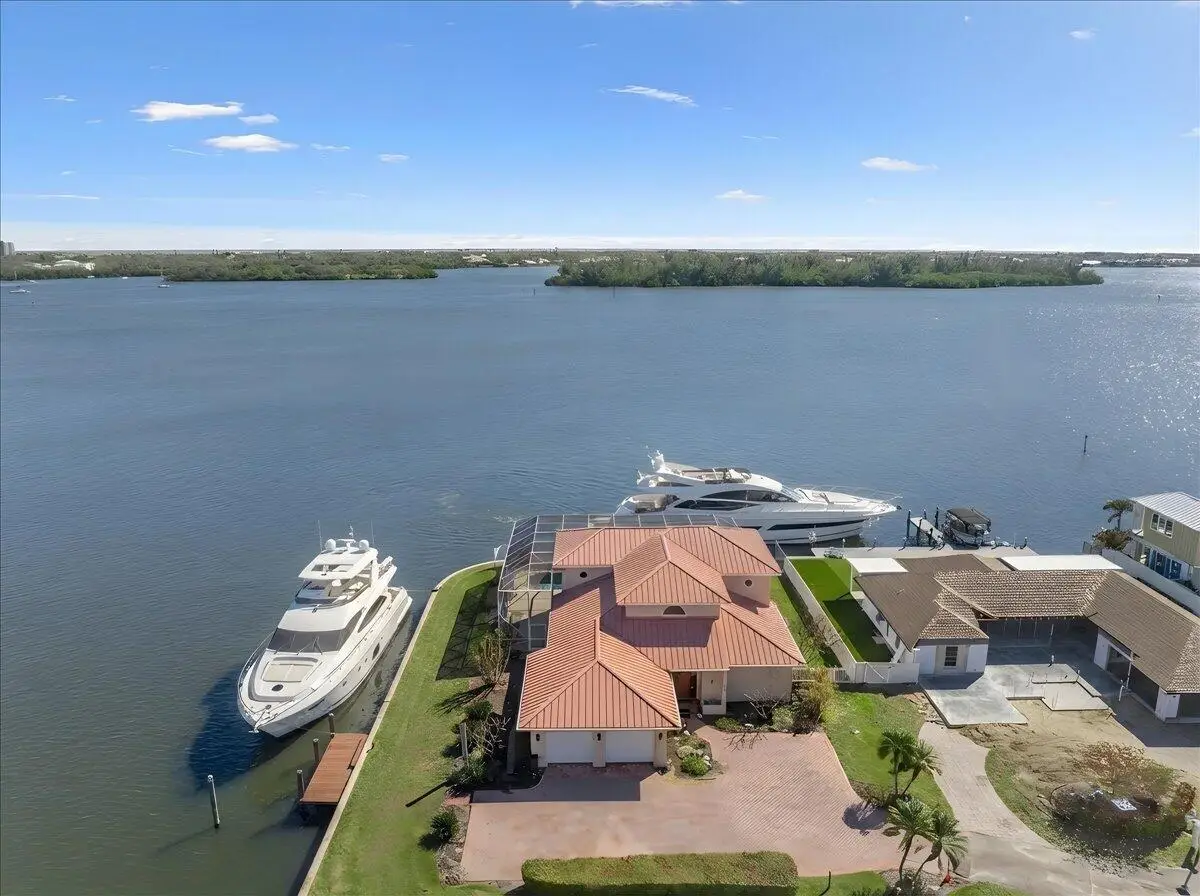 2 Seahorse Lane, Vero Beach, FL 32960 - #1