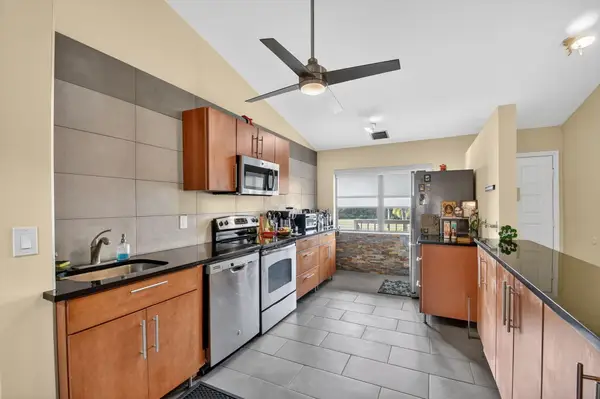 4900 Lucerne Lakes Boulevard #201, Lake Worth, FL 33467