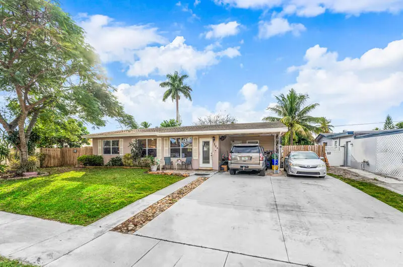 305 Henthorne Drive, Palm Springs, FL 33461 - #2