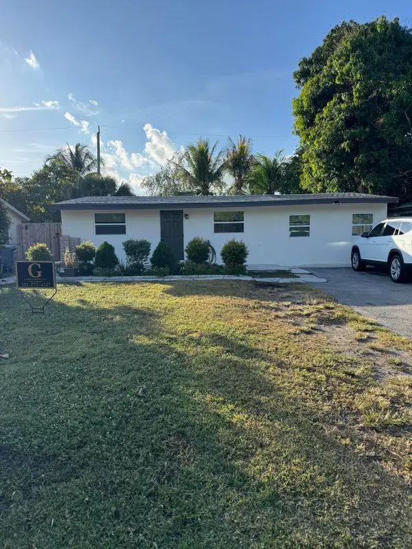 7945 Loomis Street, Lake Worth, FL 33462