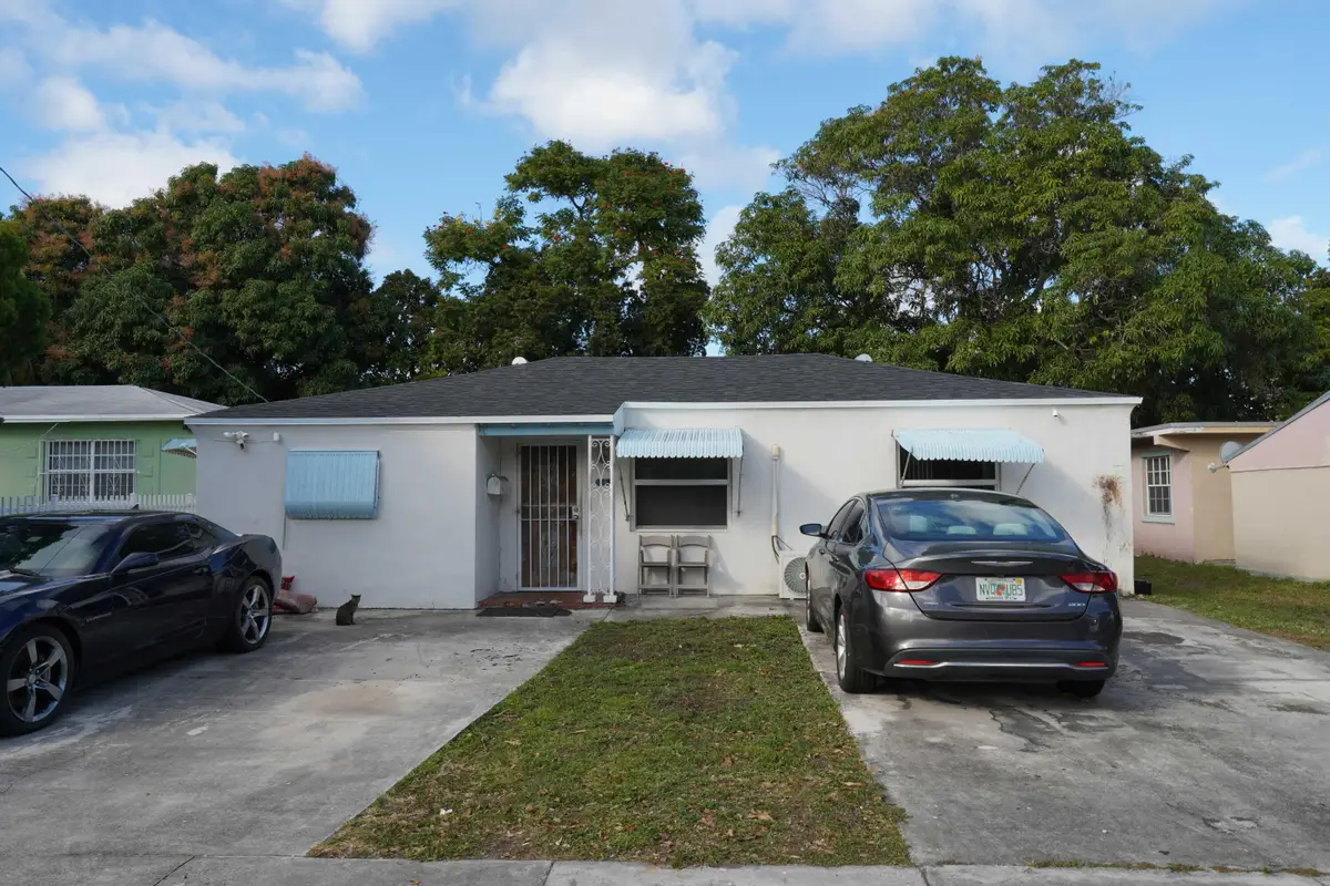 625 NE 130th Street, North Miami, FL 33161 - #1