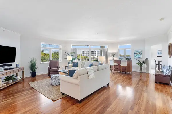 309 E Ocean Avenue #205, Lantana, FL 33462