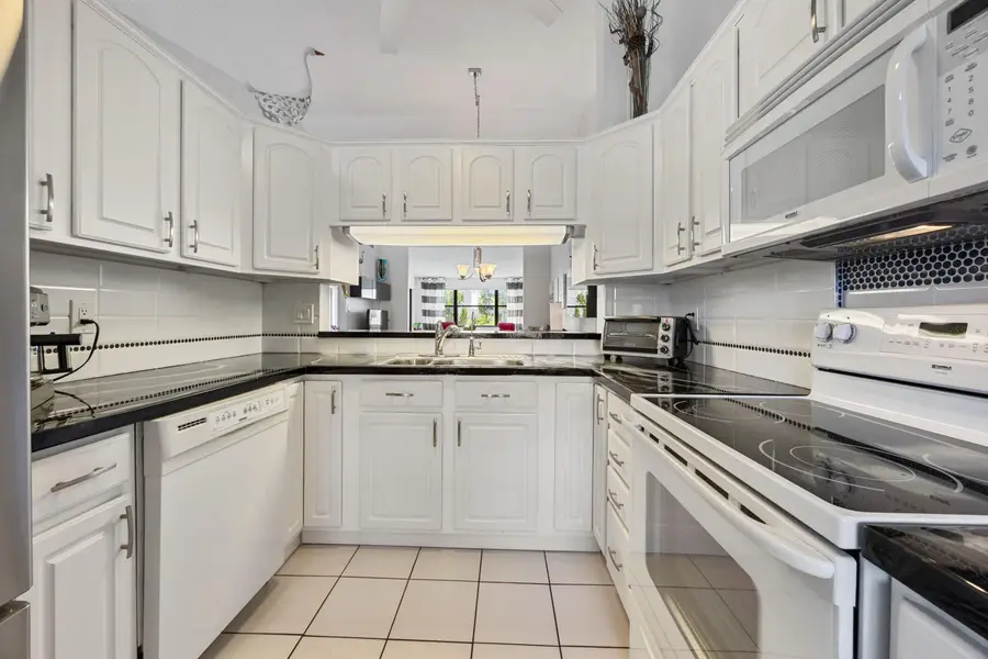 7673 Tahiti Lane #203, Lake Worth, FL 33467 - #3