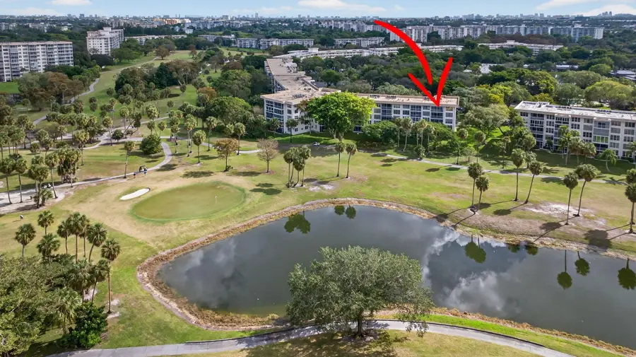 3960 Oaks Clubhouse Drive #512, Pompano Beach, FL 33069 - #2