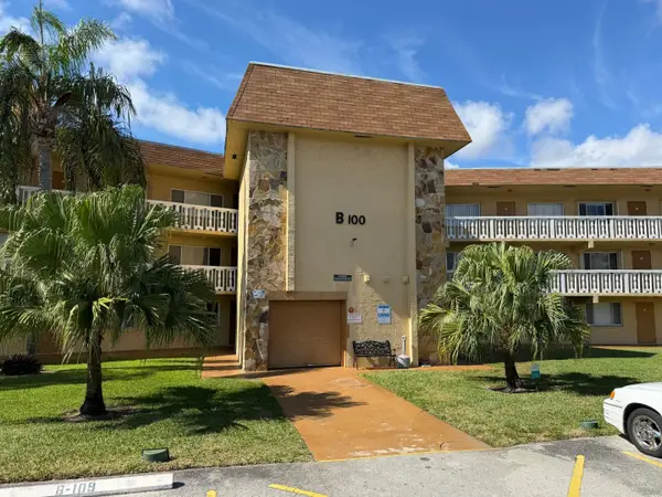 100 Village Green Circle E #312, Palm Springs, FL 33461