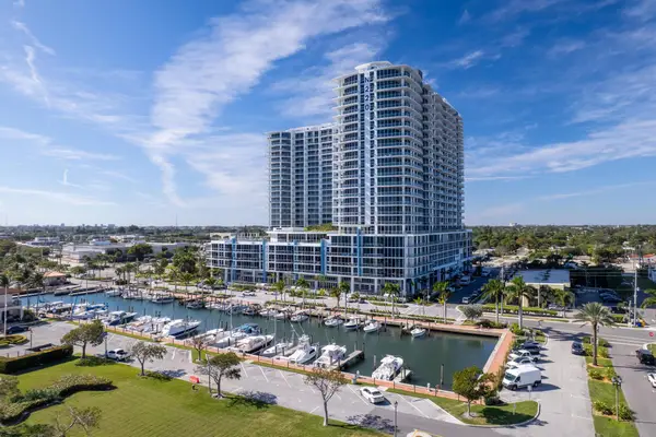 220 Lake Shore Drive #817, Lake Park, FL 33403