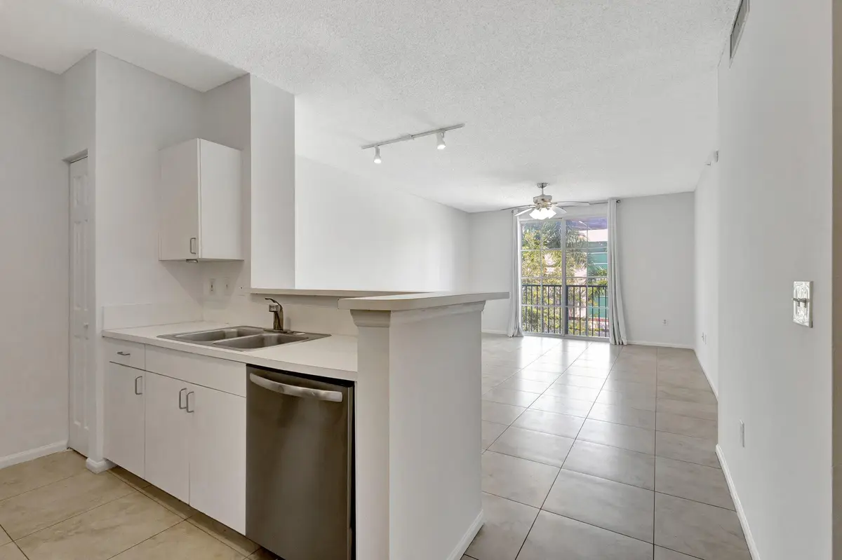 720 S Sapodilla Avenue #303, West Palm Beach, FL 33401 - #1