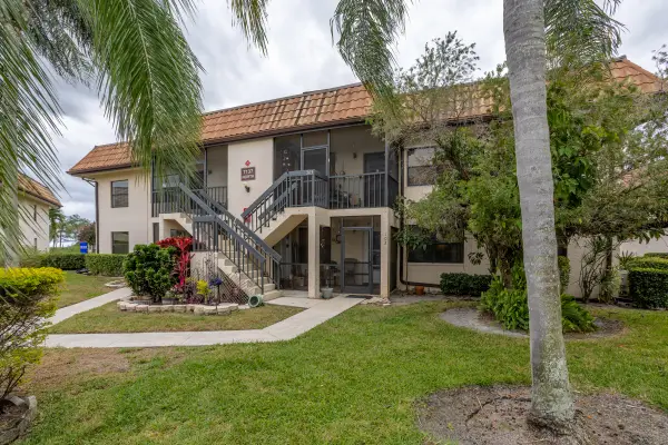 7137 Golf Colony Court #103, Lake Worth, FL 33467