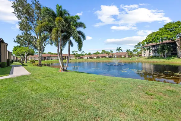 723 Sunny Pine Way #B2, ,, FL 33415