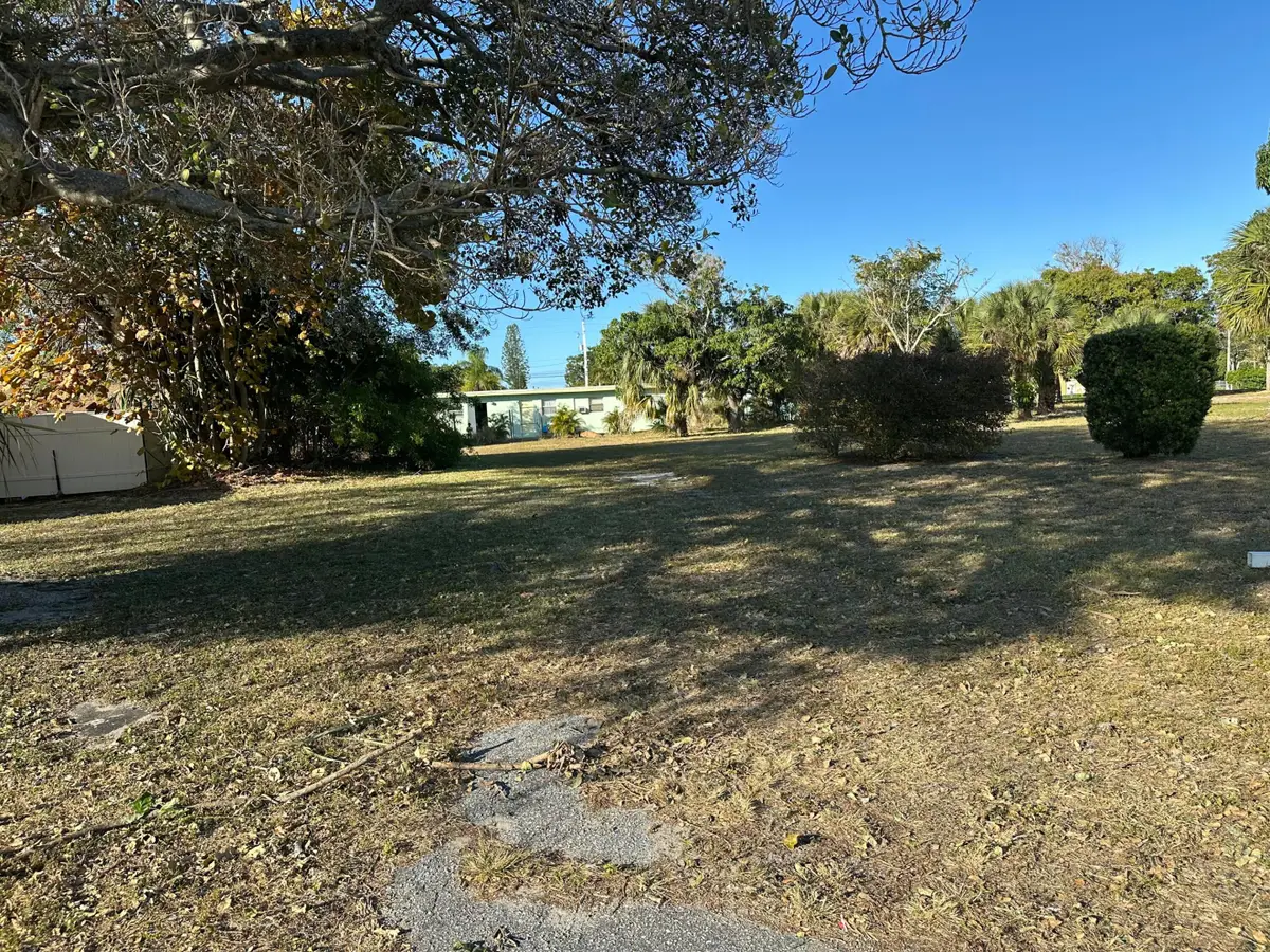 221 NE 9th Avenue, Boynton Beach, FL 33435 - #1