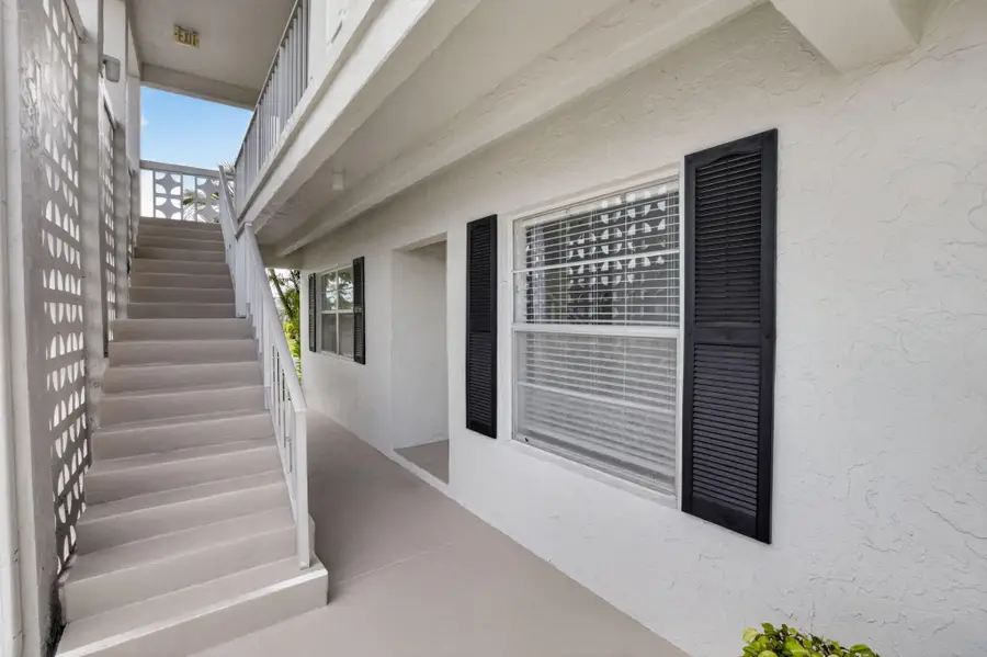 2401 Del Aire Boulevard #101, Delray Beach, FL 33445 - #3