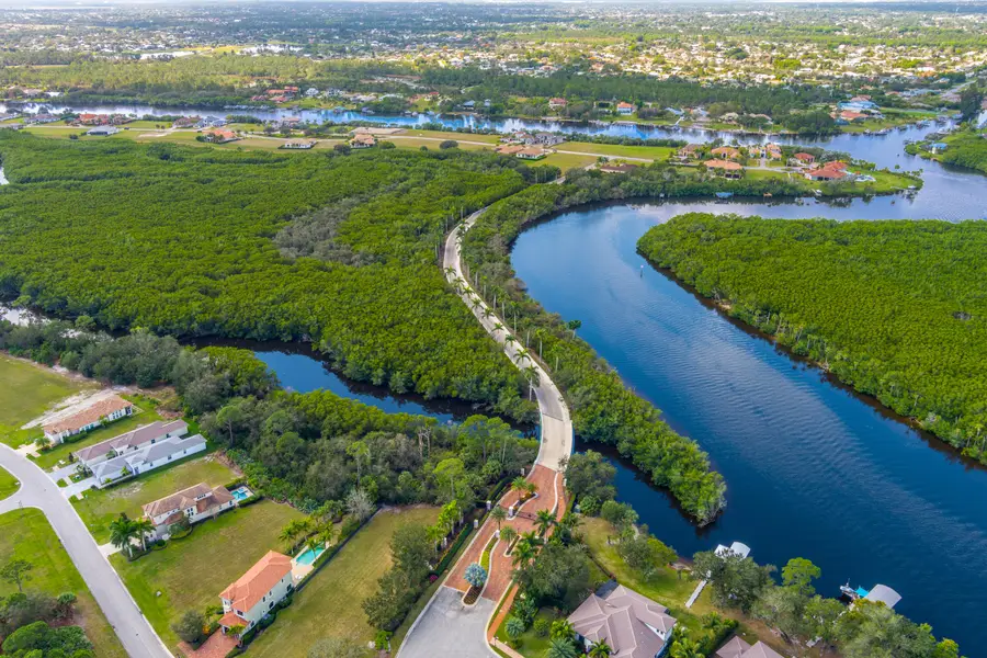 150 SE Fiore Bello, Port Saint Lucie, FL 34952 - #2
