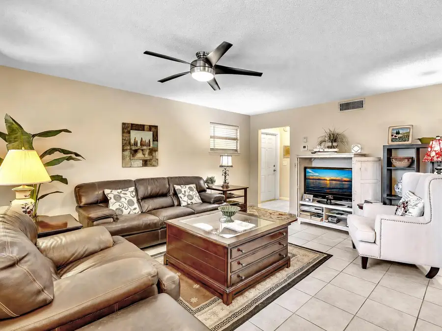 28 Colonial Club Drive #204, Boynton Beach, FL 33435 - #3