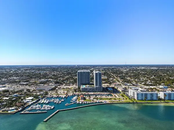 220 S Lake Shore Drive #2305, Lake Park, FL 33403