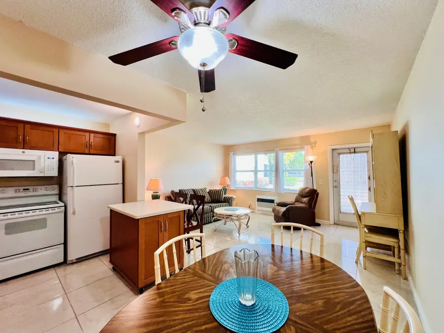 312 Northampton P, West Palm Beach, FL 33417 - #3