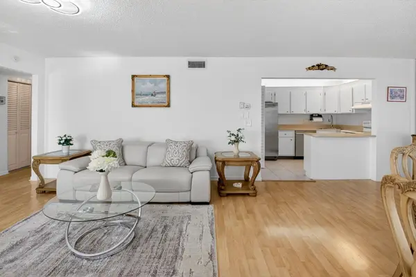 321 Knotty Pine Circle #C-2, ,, FL 33463
