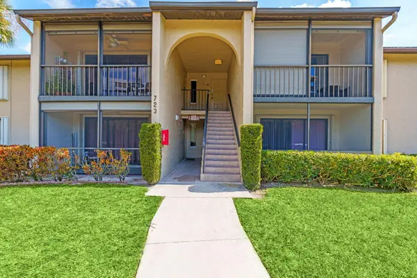 723 Sunny Pine Way #H2, ,, FL 33415
