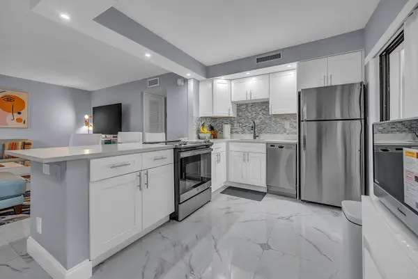 162 Capri D, Delray Beach, FL 33484