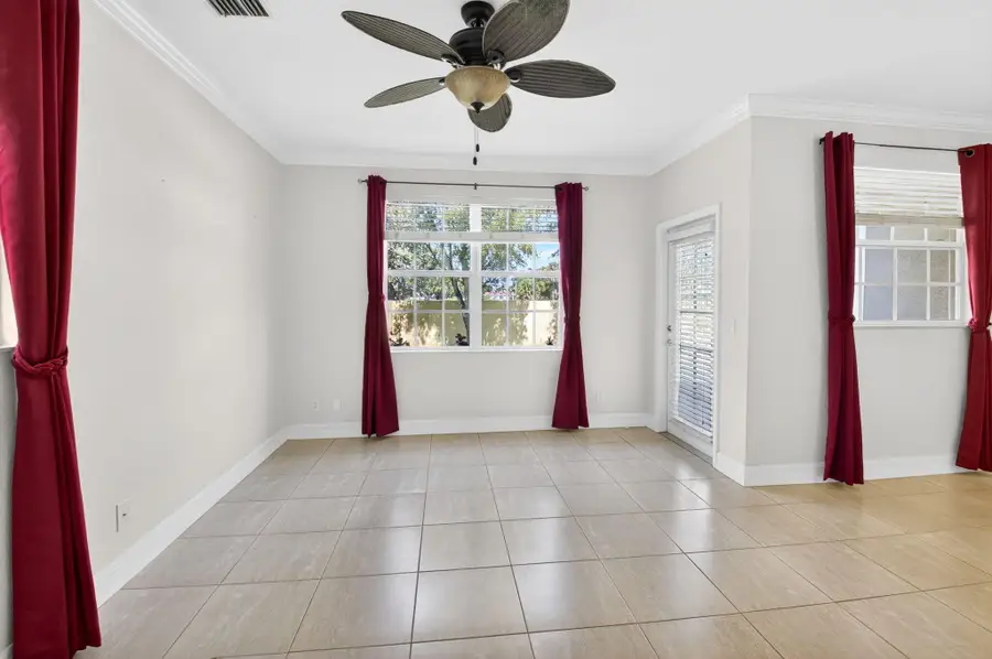 21 Largo Way, Boynton Beach, FL 33426 - #3