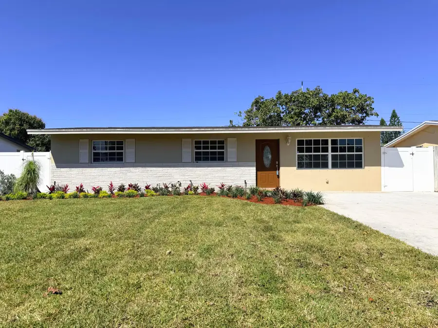 63 Andros Road, Palm Springs, FL 33461 - #3