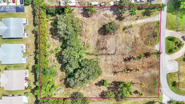 5165 Horseshoe Circle N, West Palm Beach, FL 33417