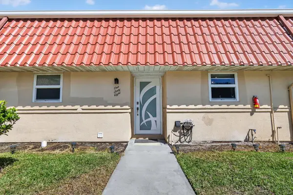 168 Amherst Lane, Lake Worth, FL 33467