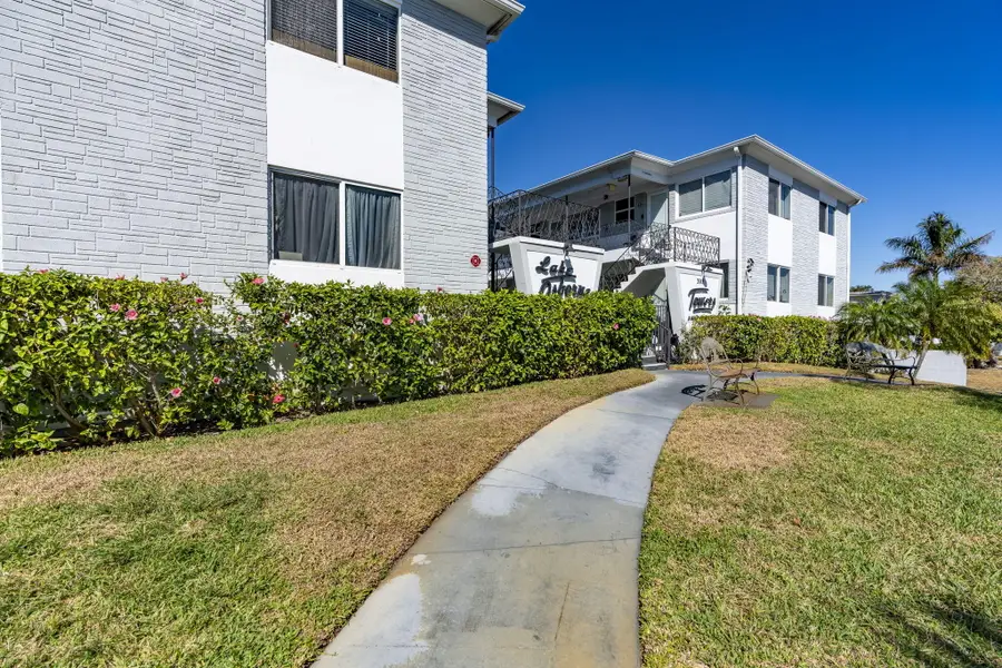 302 Lake Osborne Drive #5, Lake Worth Beach, FL 33461 - #3