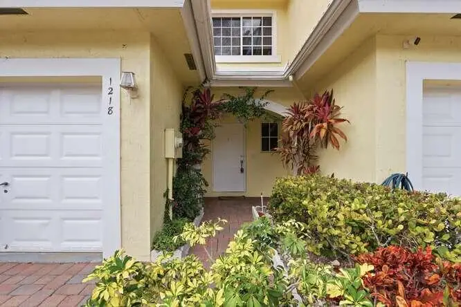 1218 Imperial Lake Road, West Palm Beach, FL 33413 - #1