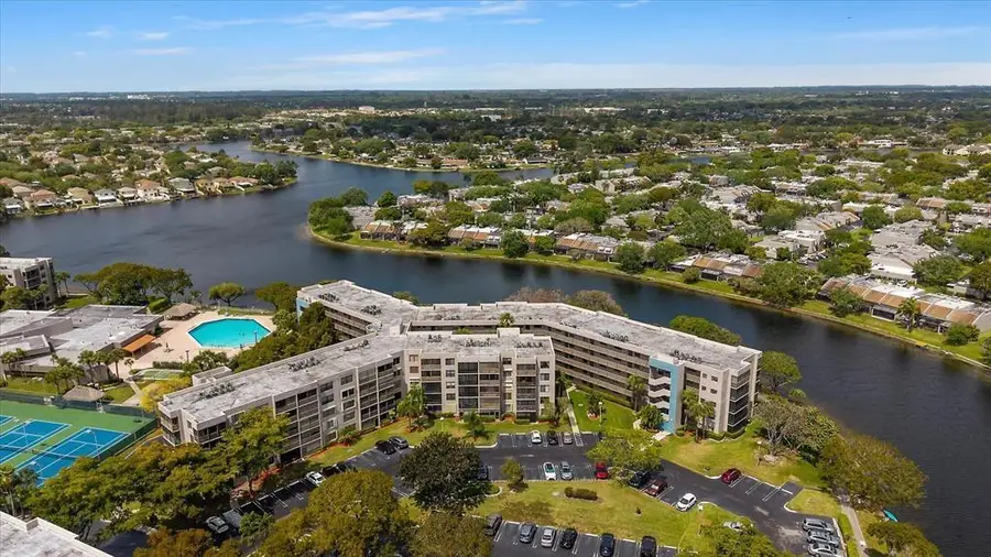 1001 Colony Point Circle #417, Pembroke Pines, FL 33026 - #2