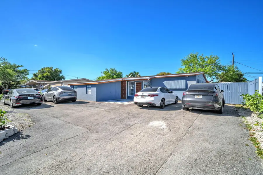 7151 Taft St, Hollywood, FL 33024 - #2