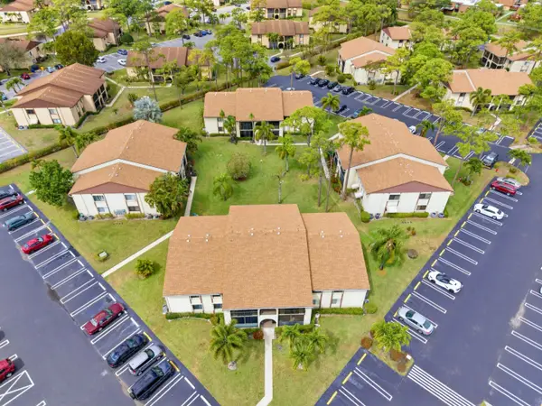 331 Knotty Pine Circle #D-2, ,, FL 33463