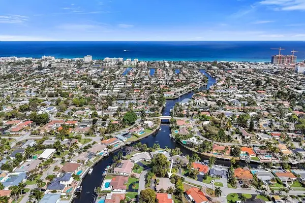 1004 SE 11th Street, Deerfield Beach, FL 33441