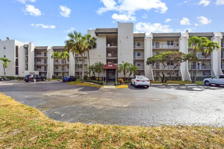 9340 Lagoon Place #206, Davie, FL 33324 - #3