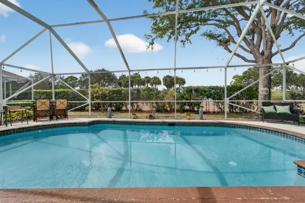 200 Trails End, West Palm Beach, FL 33413