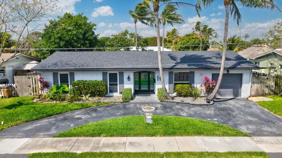 603 SE 7th Avenue, Deerfield Beach, FL 33441 - #2
