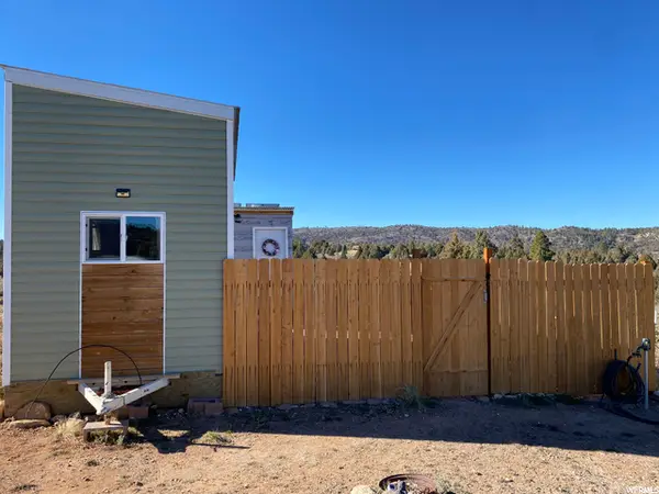 3225 Uinta Dr, Alton, UT 84710