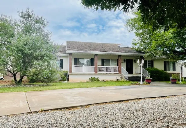 331 S 1230 W, Hurricane, UT 84737 - #1